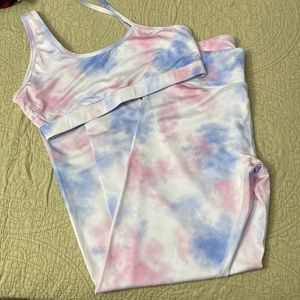 White pink and blue leggings and bra set! Size Large!